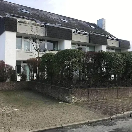 With 2 Bedrooms *