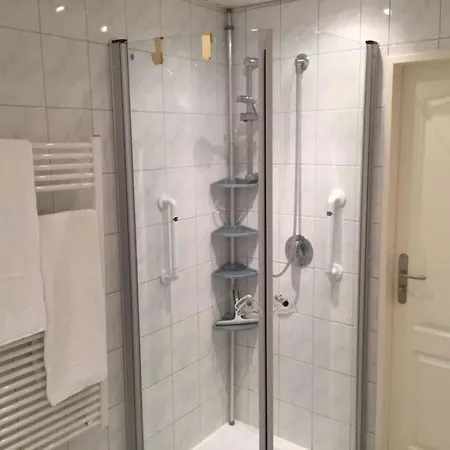 With 2 Bedrooms *